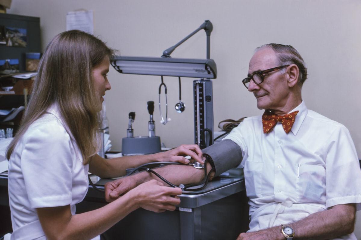 Ejercicio cardiovascular seguro para hombres de 40+